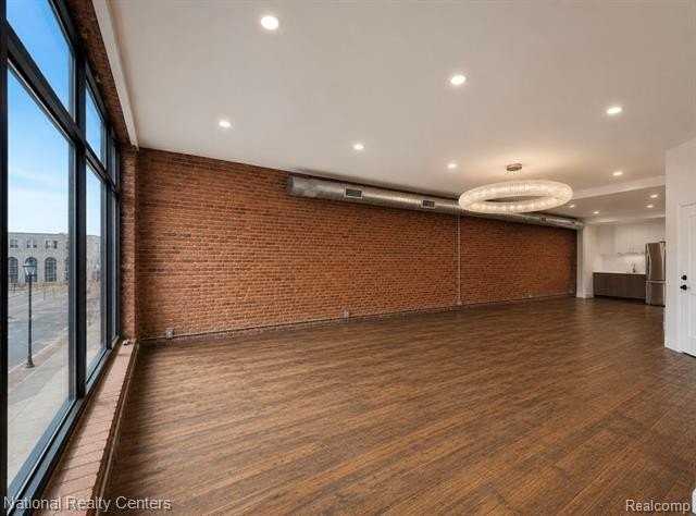 21 N Saginaw St #2A - Photo 3 of 10