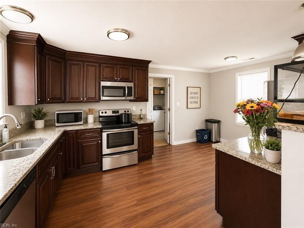 1316 Atlanta Ave - Photo 4 of 14