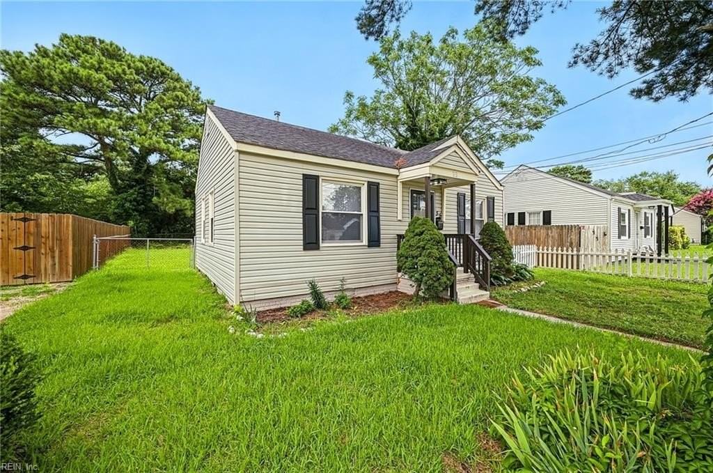 55 Greeneland Blvd - Photo 2 of 33