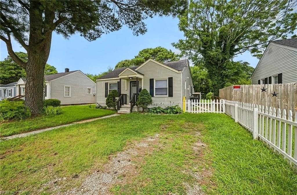 55 Greeneland Blvd - Photo 3 of 33