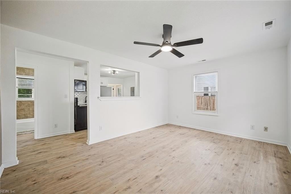 55 Greeneland Blvd - Photo 7 of 33