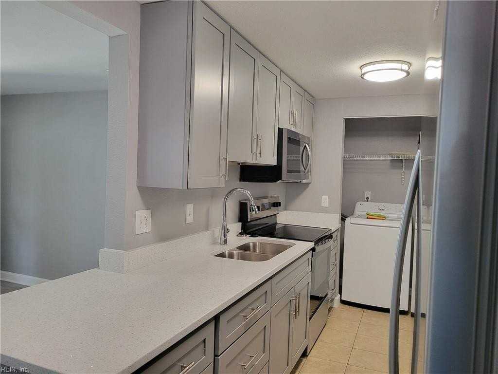 30 Jordan Dr - Photo 3 of 16