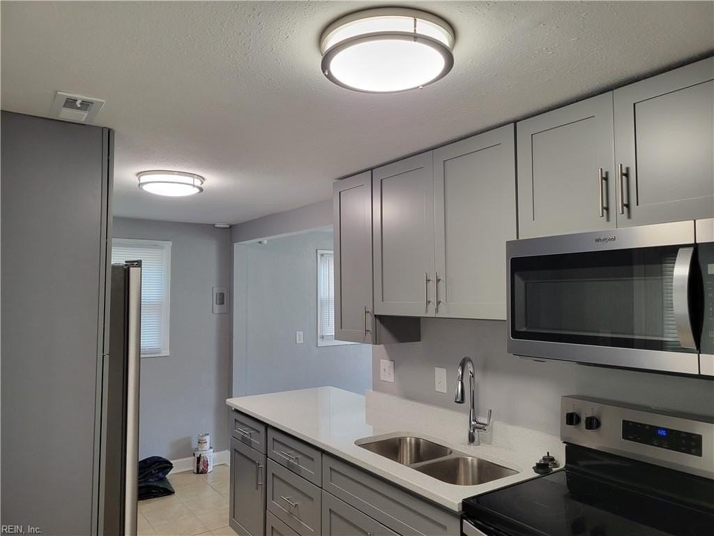 30 Jordan Dr - Photo 4 of 16