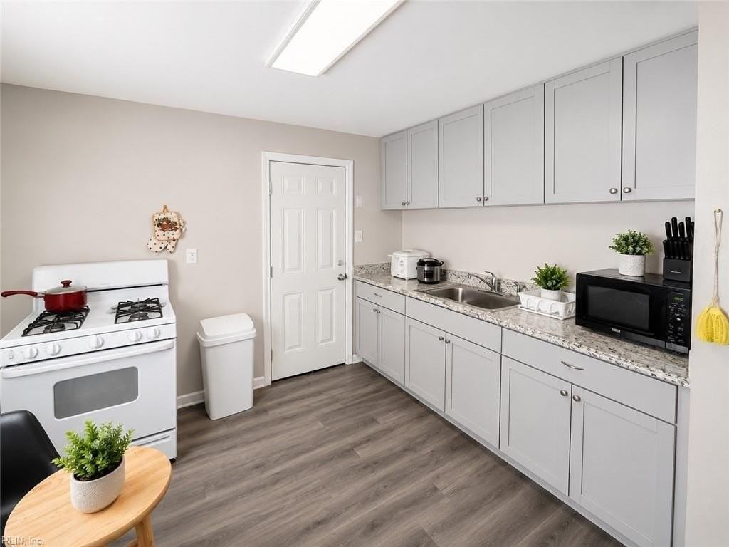 55 Grand St - Photo 3 of 7