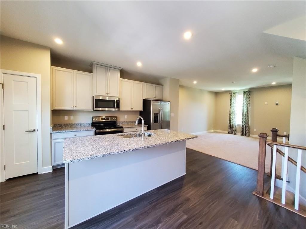 1807 Yardarm Way - Photo 5 of 20