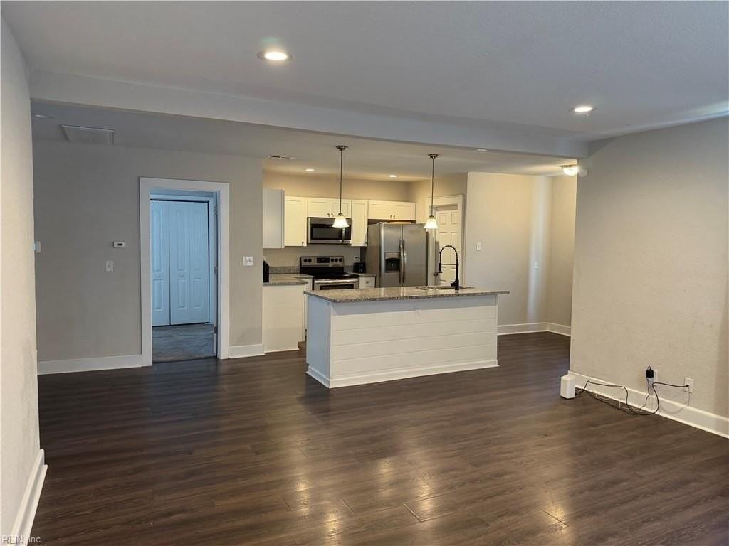 1700 Lansing Ave - Photo 4 of 19