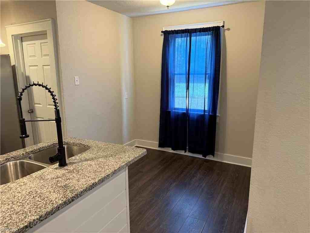 1700 Lansing Ave - Photo 6 of 19