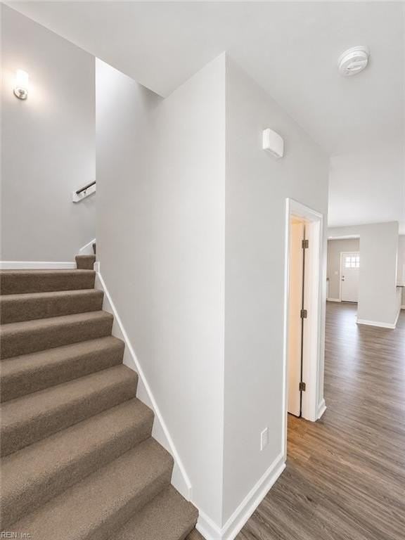 2204 Engle Ave - Photo 4 of 27