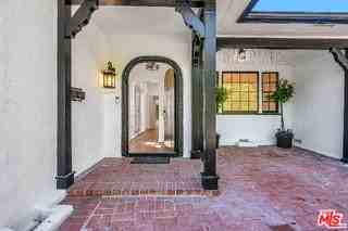 629 N Rexford Dr - Photo 4 of 8