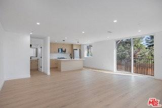 1332 Mohawk St - Photo 4 of 8