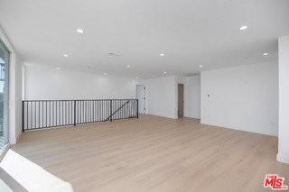 1332 Mohawk St - Photo 5 of 8