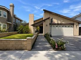 17211 Stowers Ave - Photo 1 of 1