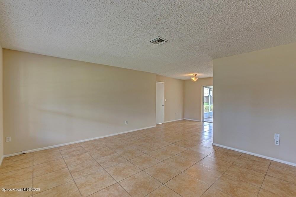 1640 Norman St Ne - Photo 2 of 24