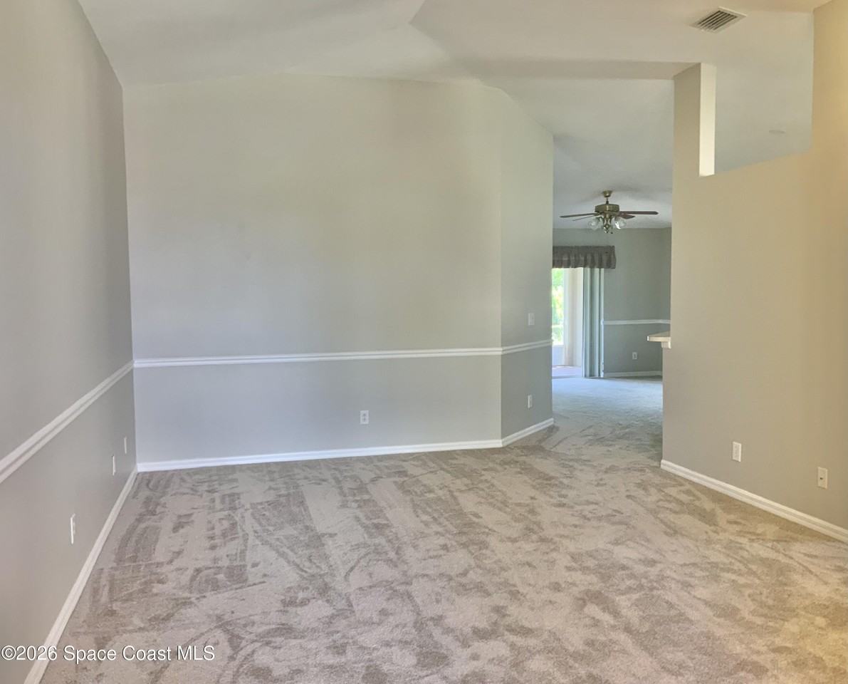 2087 Deercroft Dr - Photo 4 of 25