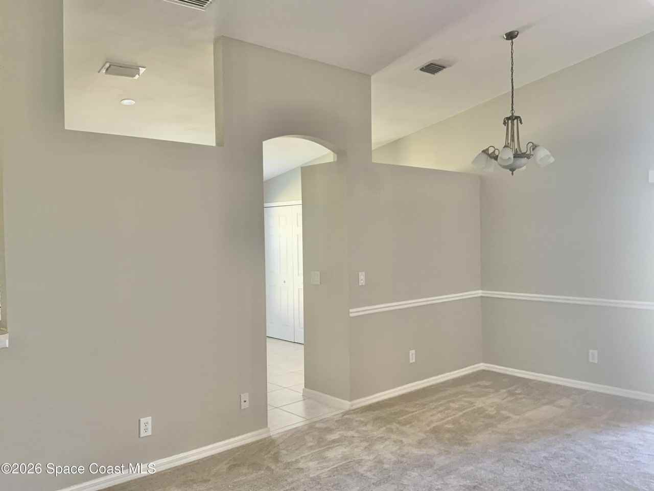 2087 Deercroft Dr - Photo 5 of 25