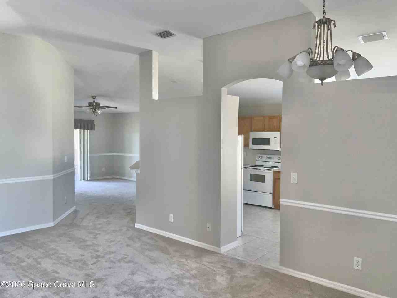 2087 Deercroft Dr - Photo 6 of 25