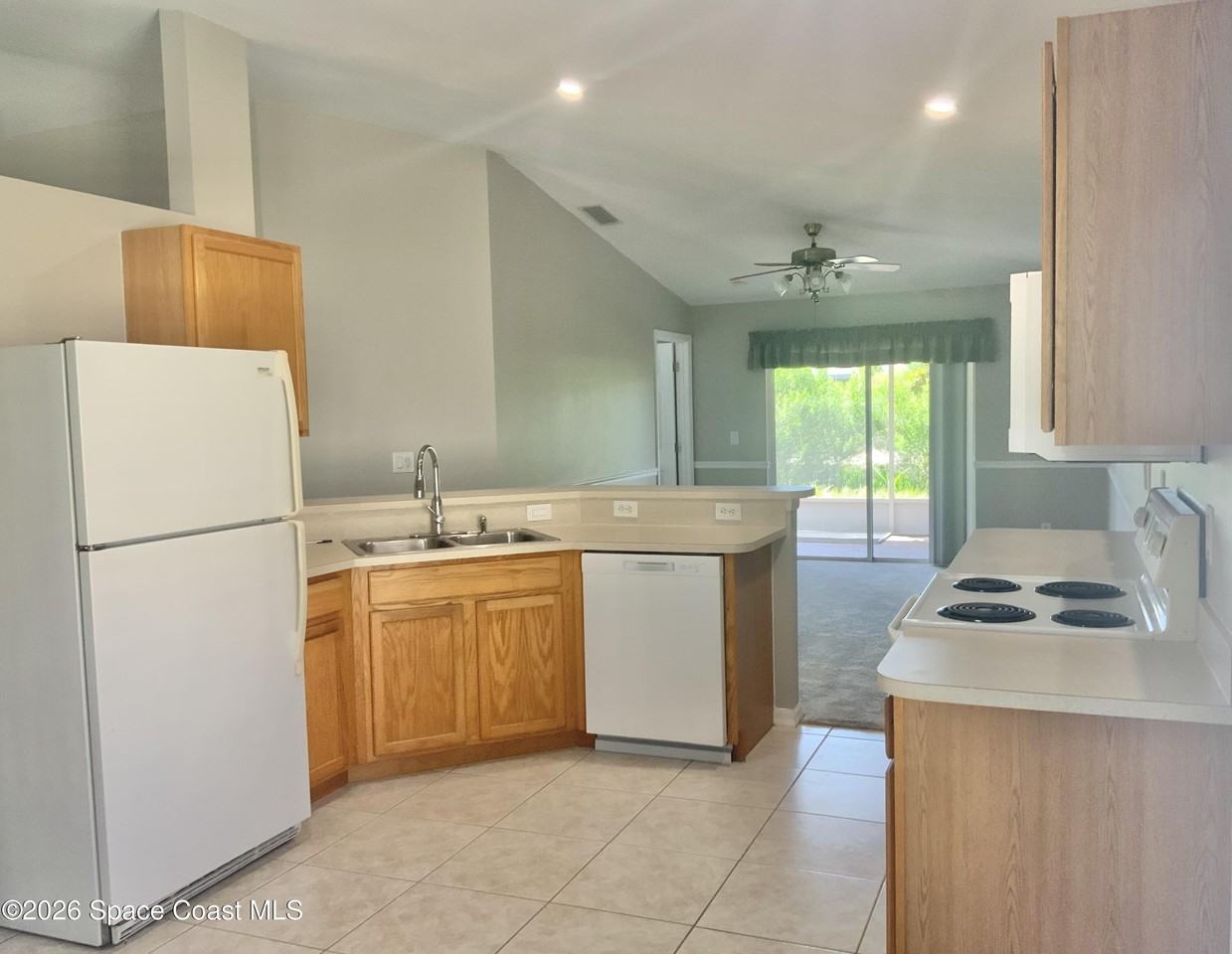 2087 Deercroft Dr - Photo 7 of 25