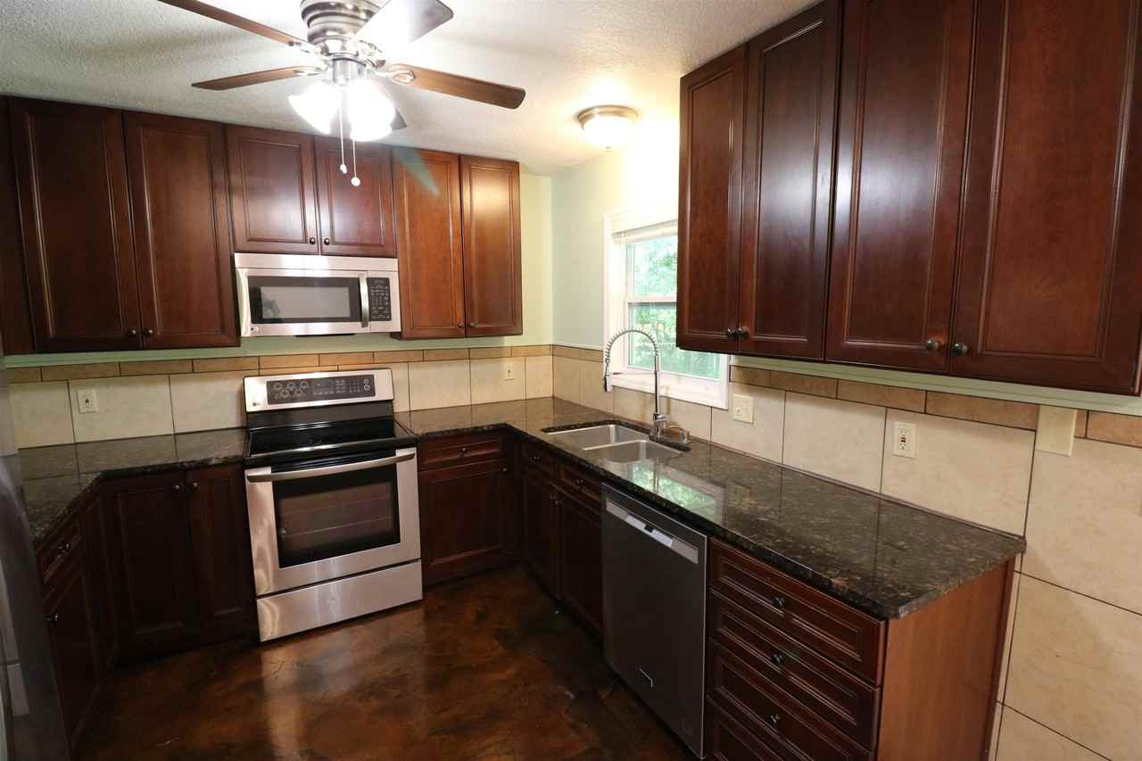 4225 Oak Ln - Photo 2 of 20