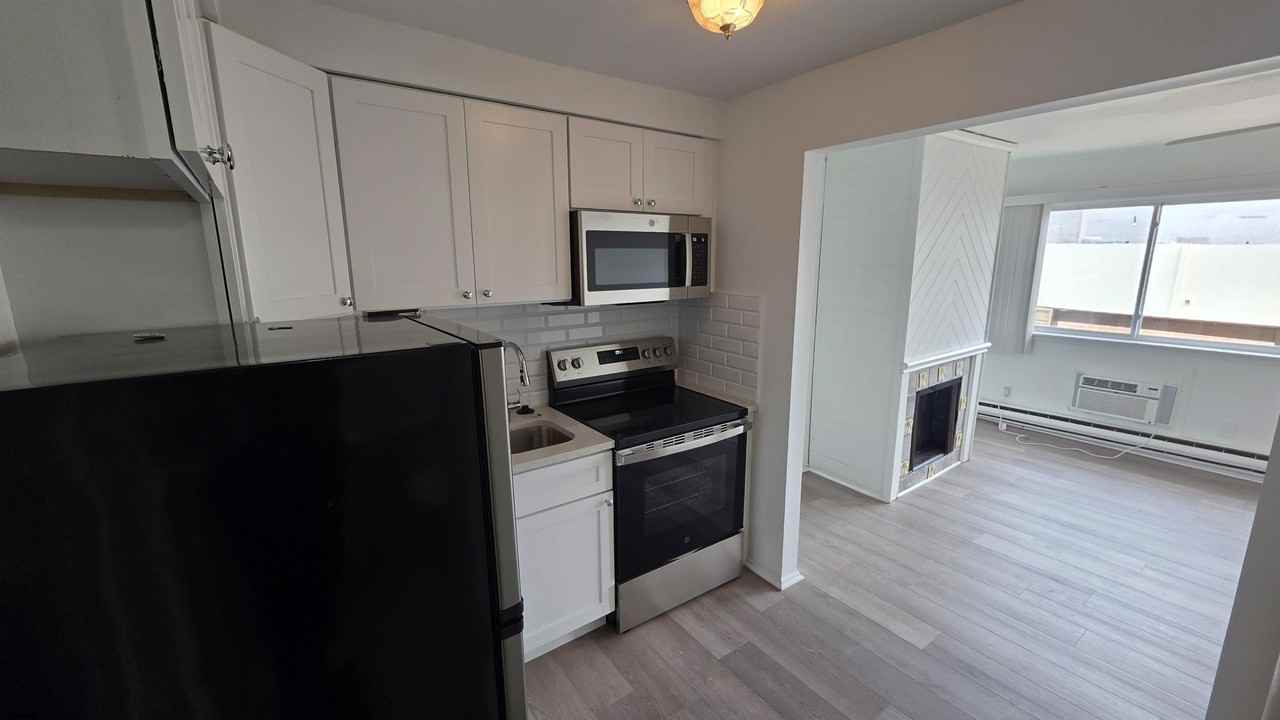 9600 Amherst Ave #5 - Photo 5 of 18