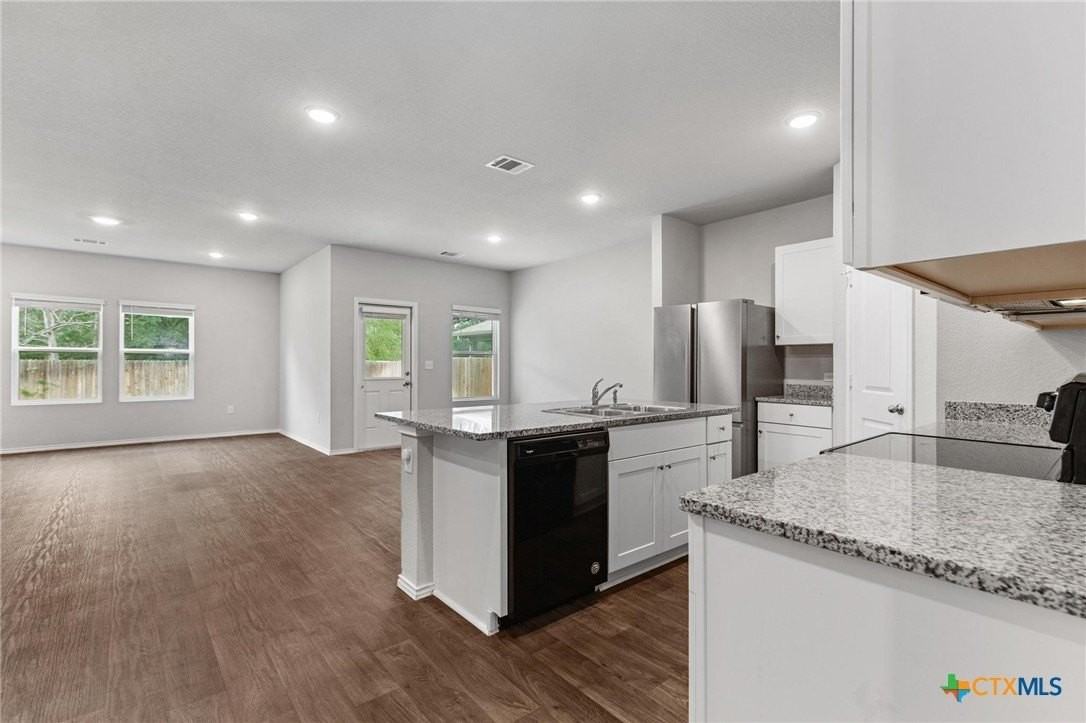 13508 Tai Londo Dr - Photo 5 of 33