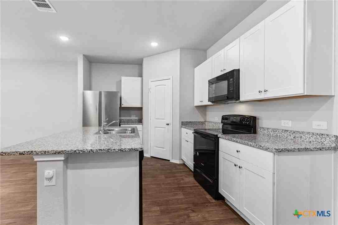 13508 Tai Londo Dr - Photo 6 of 33