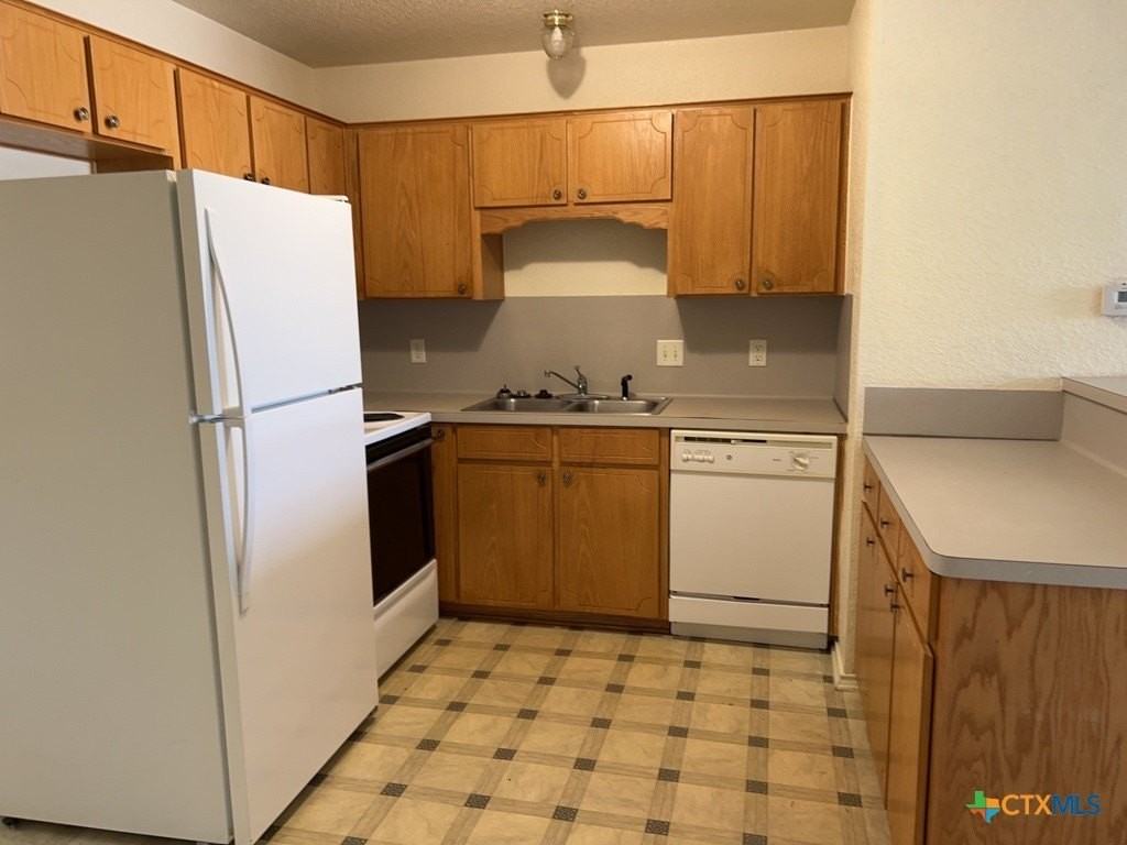 4506 Mattie Dr #B - Photo 4 of 11
