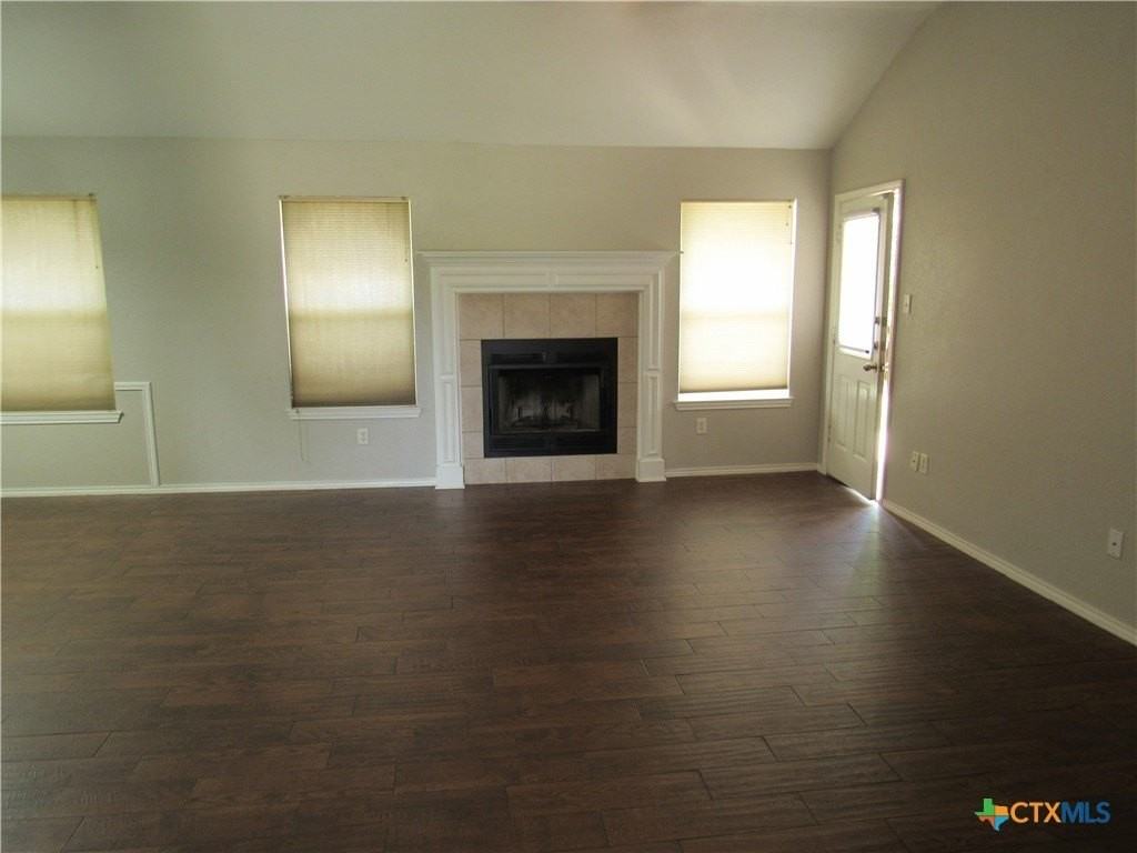2805 Bastion Loop - Photo 2 of 22