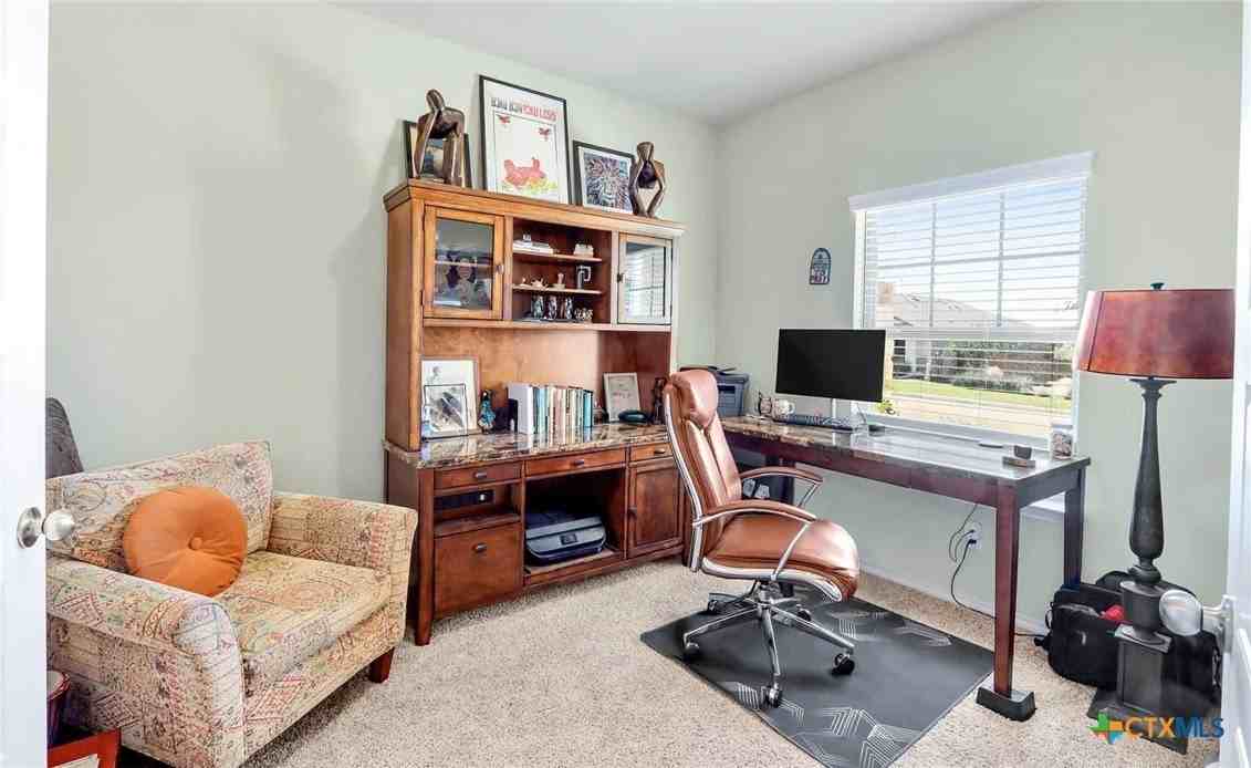 1642 Ranch House - Photo 2 of 34