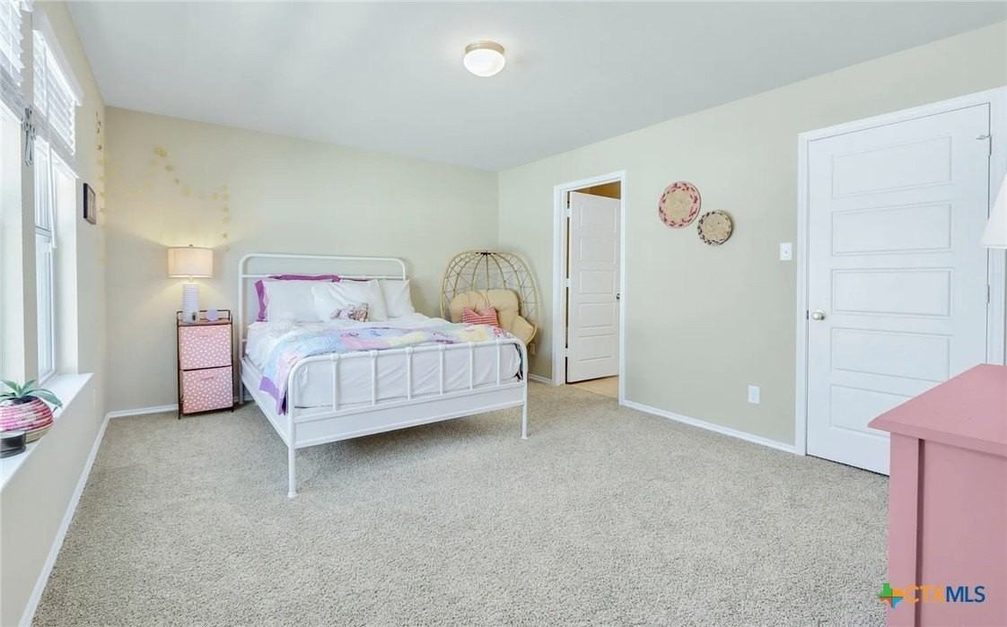 1642 Ranch House - Photo 4 of 34