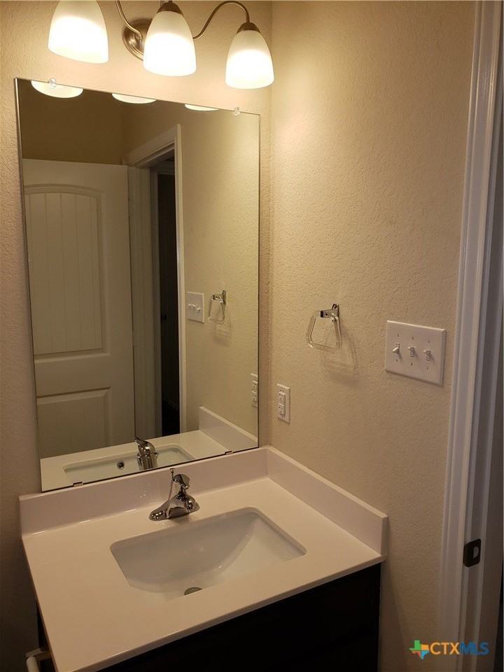 5550 Perdita Dr - Photo 5 of 22