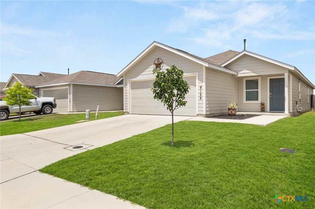 9129 Navarro Vis - Photo 2 of 24