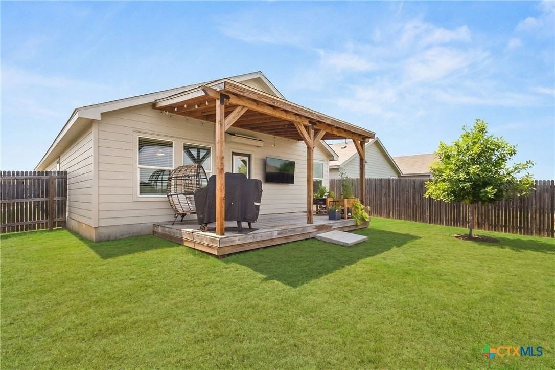 9129 Navarro Vis - Photo 3 of 24