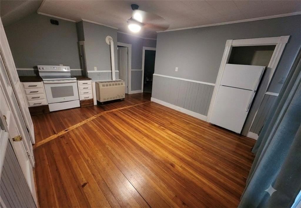 109 Cleveland St - Photo 7 of 11