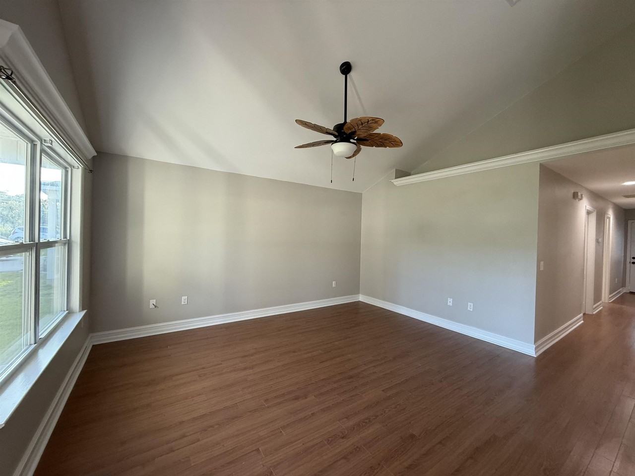 37 Cochise St - Photo 3 of 18