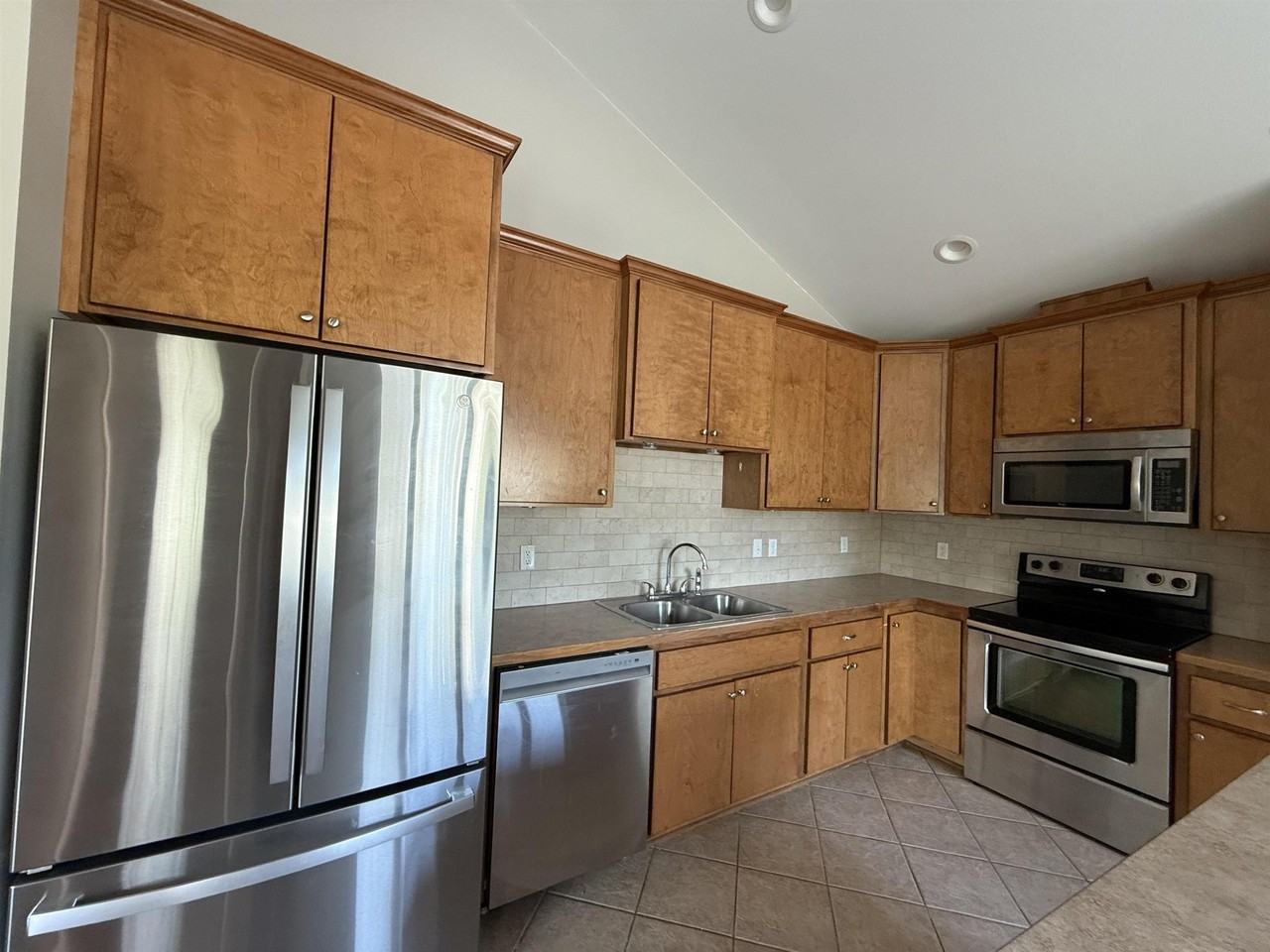 37 Cochise St - Photo 4 of 18