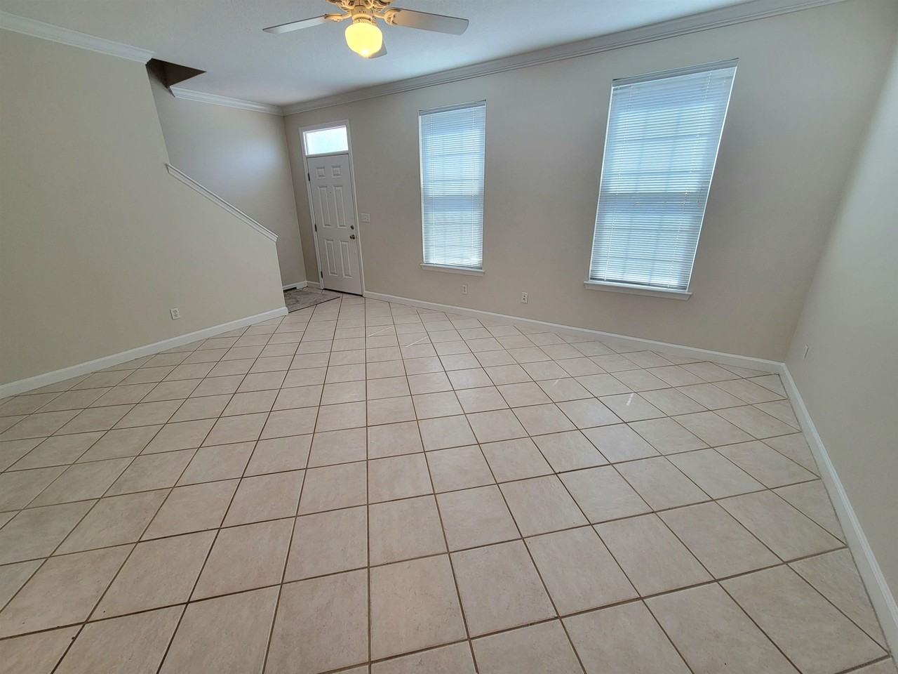 3974 Grove Park Dr - Photo 4 of 23