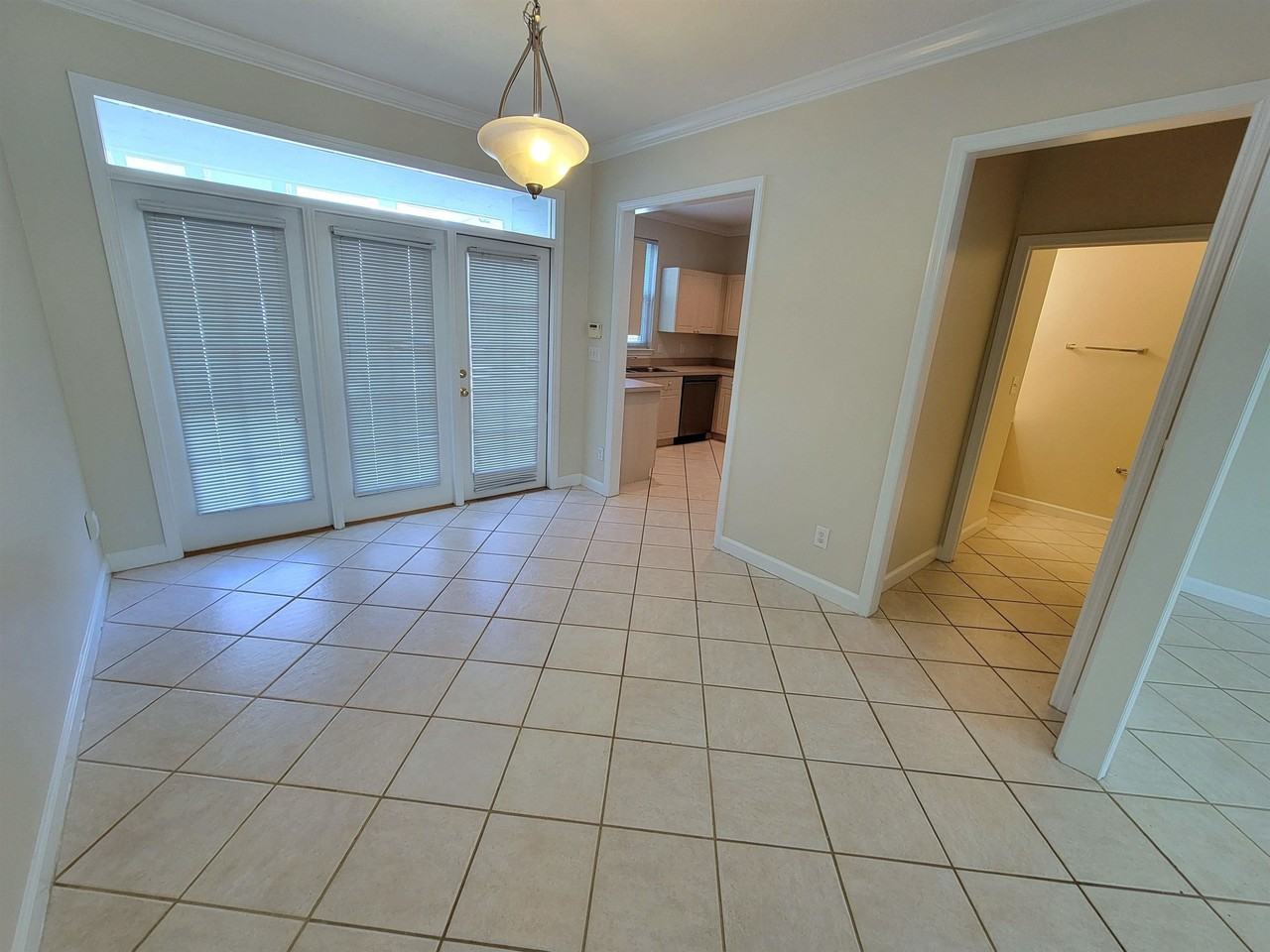 3974 Grove Park Dr - Photo 6 of 23