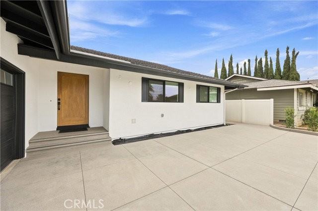 17511 Leafwood Ln - Photo 2 of 6