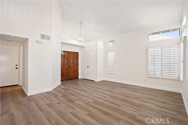 24832 Barclay Ln - Photo 3 of 8