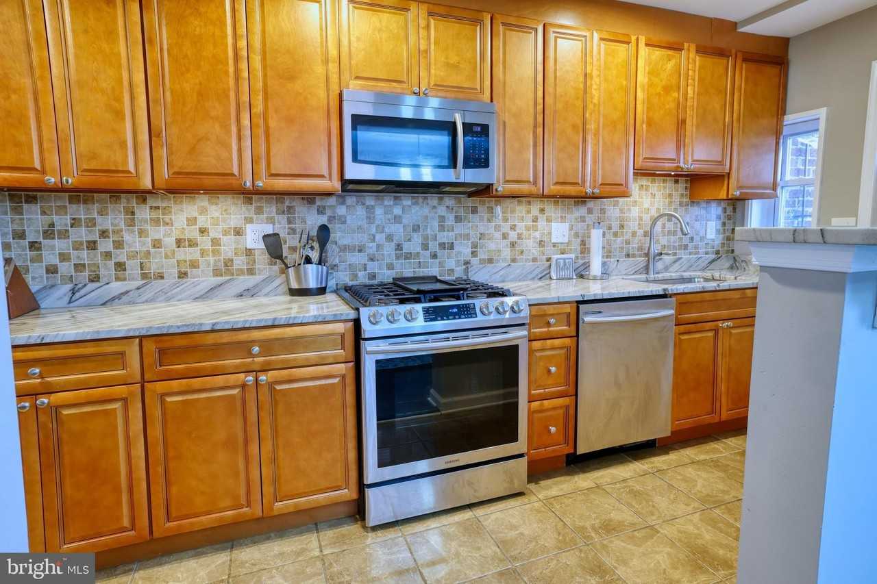 4709 Jay St Ne - Photo 4 of 16