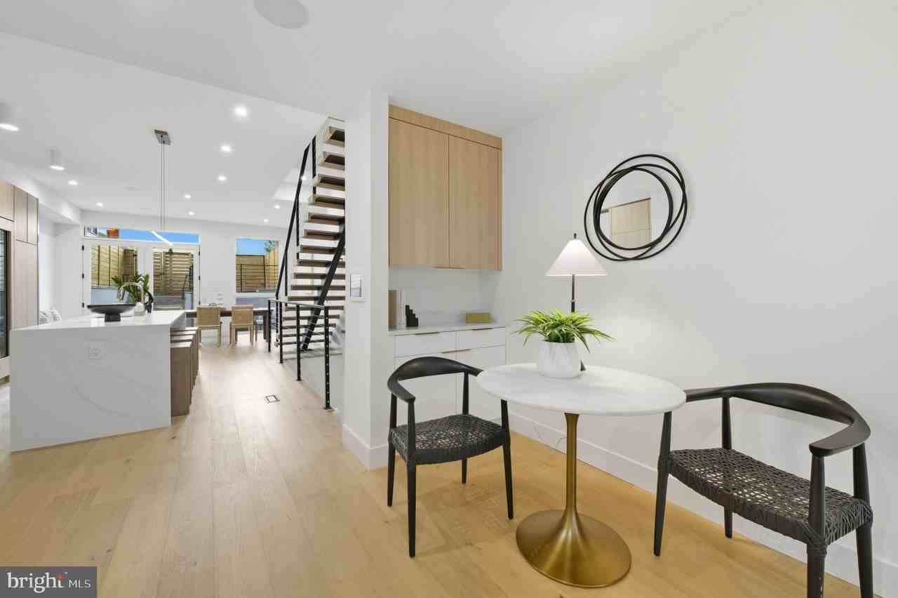 2507 I St Nw - Photo 5 of 47