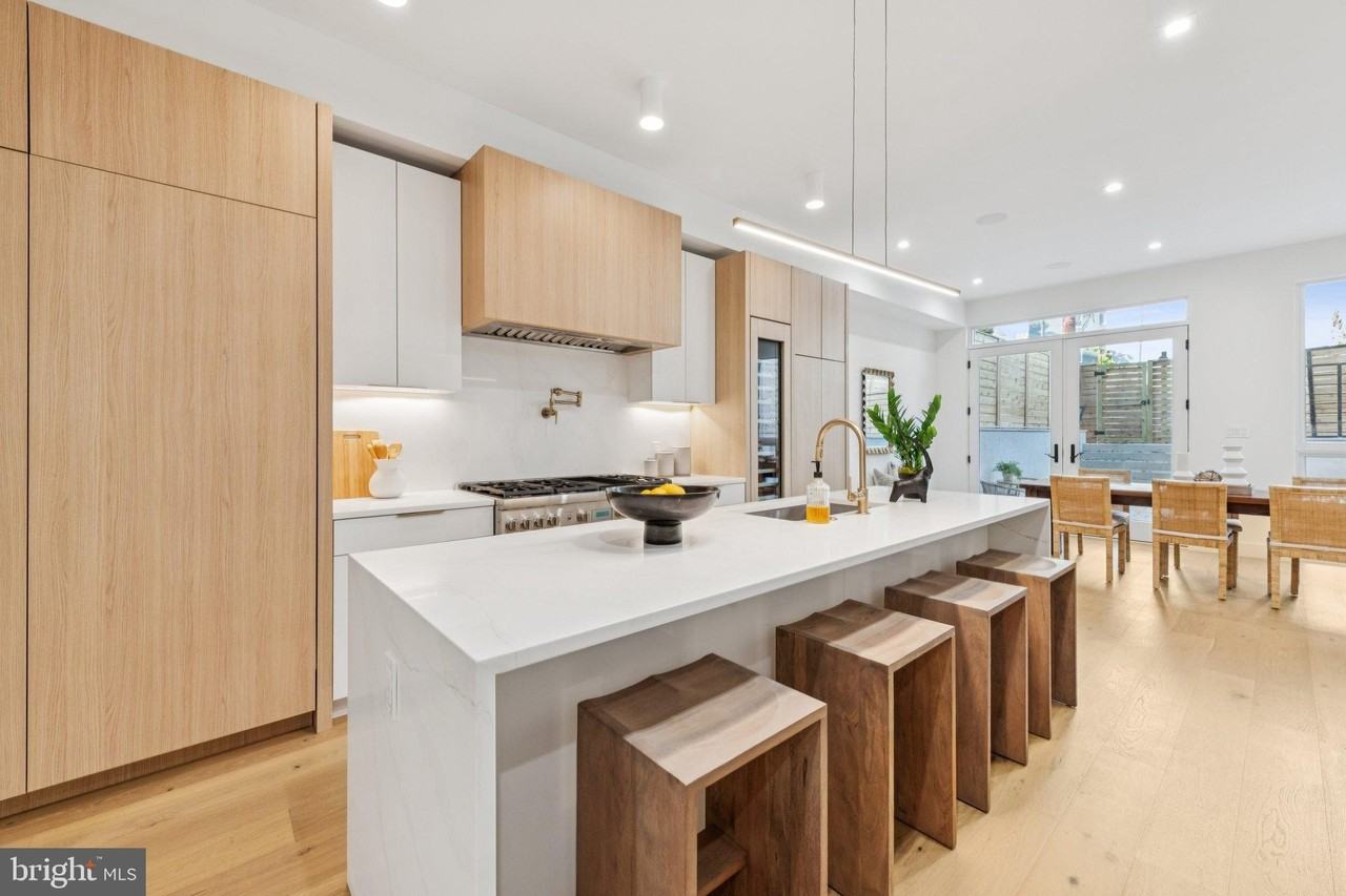 2507 I St Nw - Photo 6 of 47