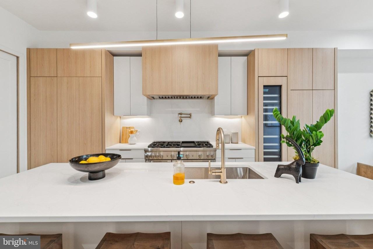 2507 I St Nw - Photo 7 of 47