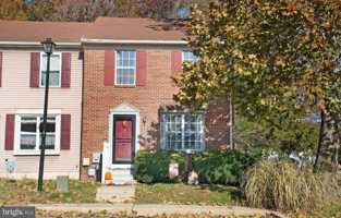 featured image of 7 Lamplighter Ln