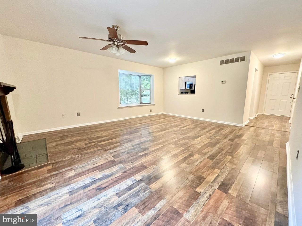 7 Lamplighter Ln - Photo 5 of 22