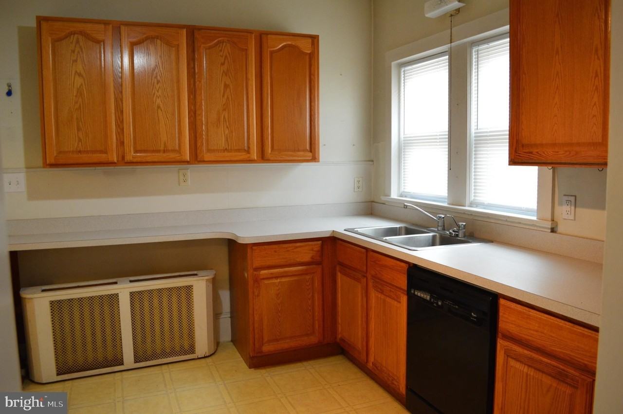 121 Broad St - Photo 6 of 38