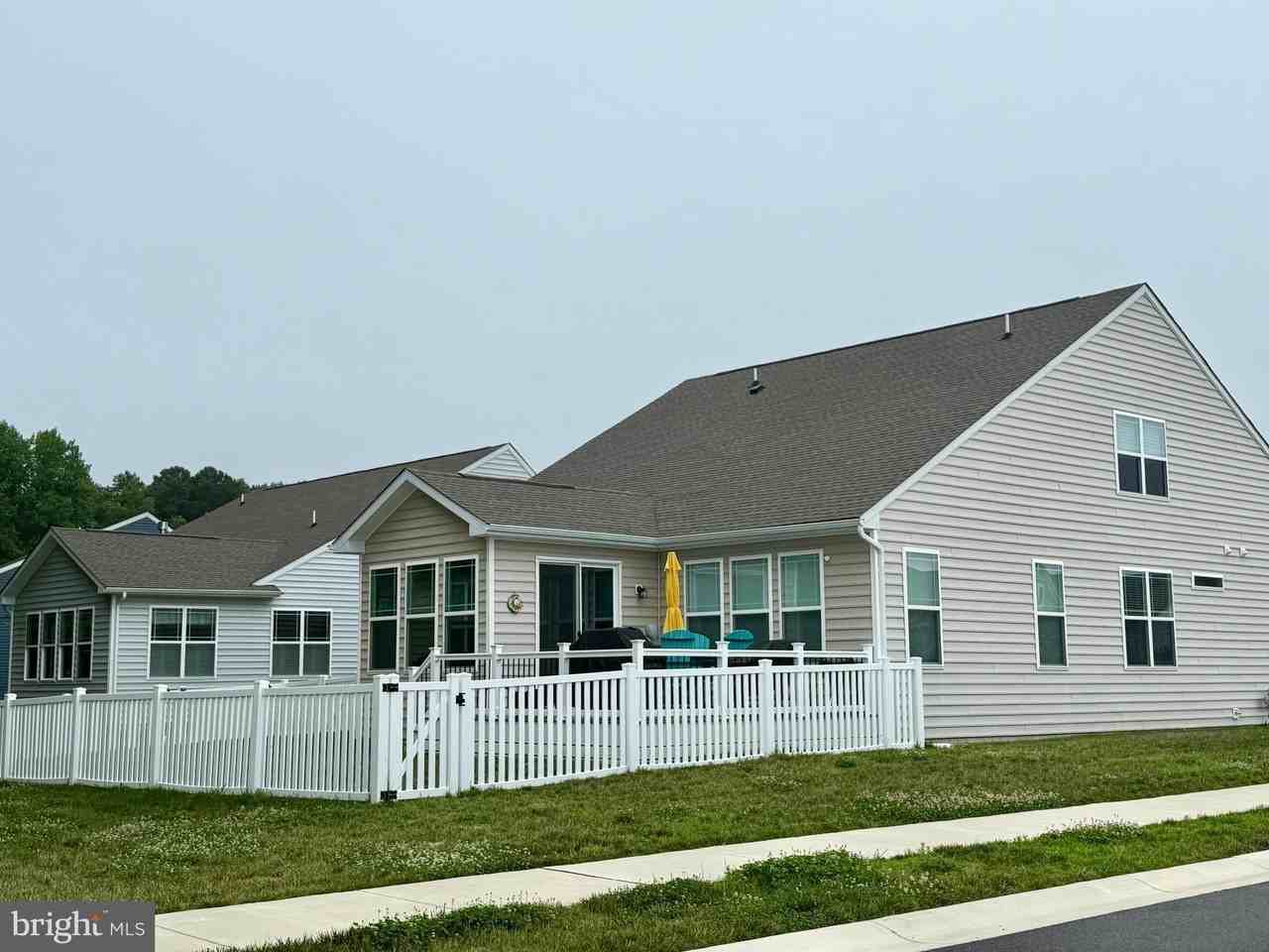 32444 Deerwood Ln - Photo 2 of 4