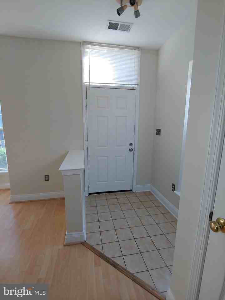 814 Estuary Dr - Photo 5 of 29