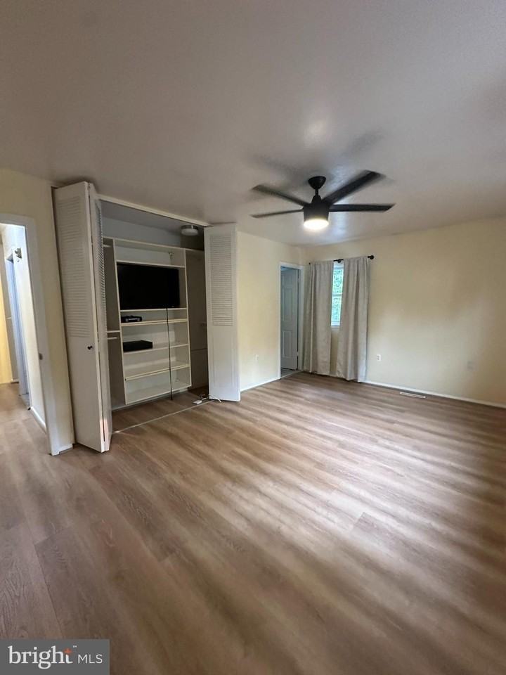 308 Sorel Ct - Photo 4 of 17