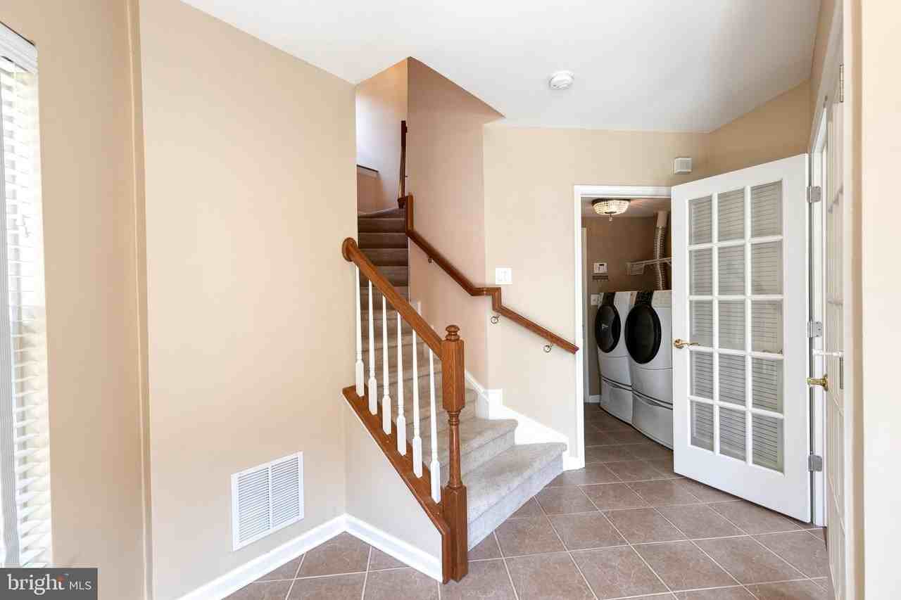 1503 Martock Ln - Photo 3 of 39